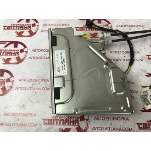 Замок двери сдвижной правой электрический Ford Connect 2002-2013 8T16V264A32EB